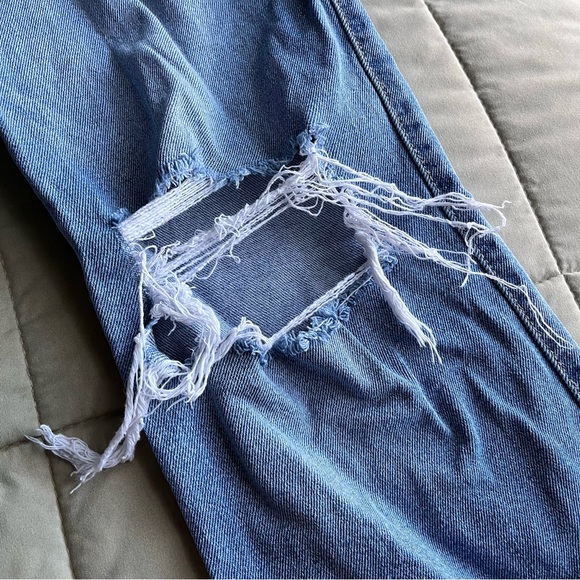 hollister • ripped high rise dad jeans - Picture 12 of 15